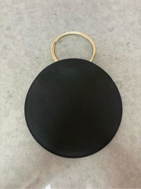 tde. Leather Circle Bag with Gold Metal Handles *BRAND NEW*